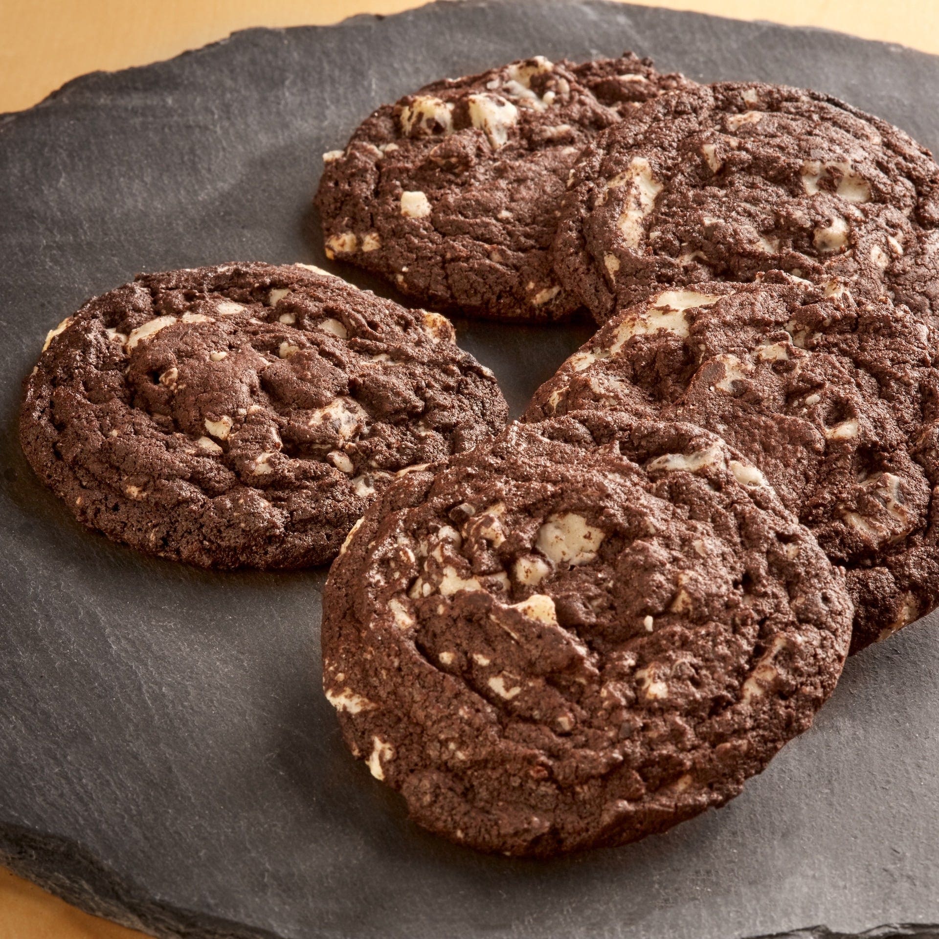 Chocolate HERSHEY'S COOKIES 'N' CREME Cookies